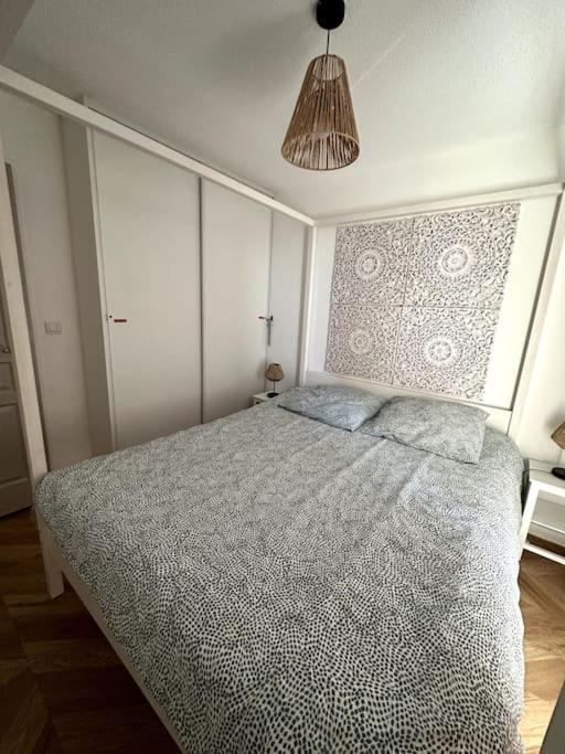 Appartement Cosy Avec Balcon Et Piscine เบอซองซง ภายนอก รูปภาพ